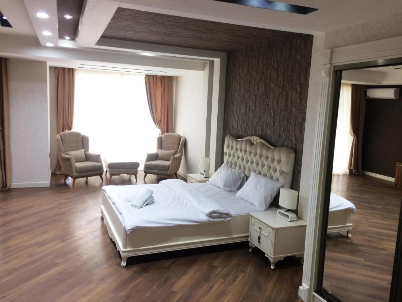 Park Azure Apartment Deluxe 2 Bedroom Баку Экстерьер фото