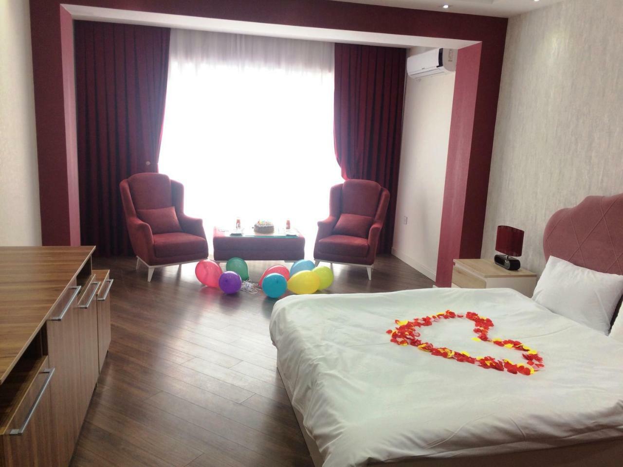 Park Azure Apartment Deluxe 2 Bedroom Баку Экстерьер фото
